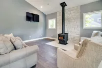 Modern Norfork River Cabin Rental w/ Shared Dock! - 3-Star
