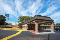 Travelodge by Wyndham Macon West فنادق في Bibb County