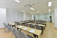 RedDoorz Syariah Near Jalan A Yani KM 8 Citraland Hotels in Tatah Belayung Baru