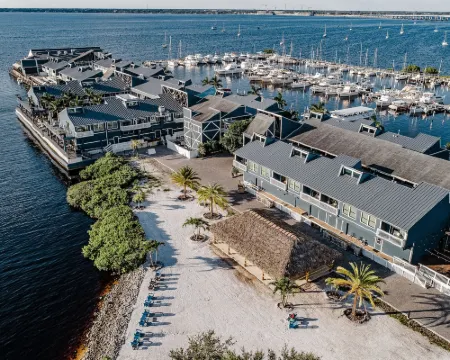 The Suites at Fishermen's Village - 2 Bedroom Suites Hotels in Punta Gorda