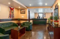 Summit Oakden Resort & Spa Mall Road