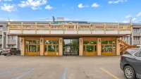 Clarion Hotel & Suites Fairbanks Near Ft Wainwright - servizio colazione