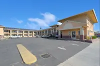 Americas Deluxe Inn- Marysville