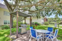 New Smyrna Beach Condo Pool Access, Walk to Beach - Holiday Apartments
