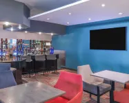 Garden Court East London - bar