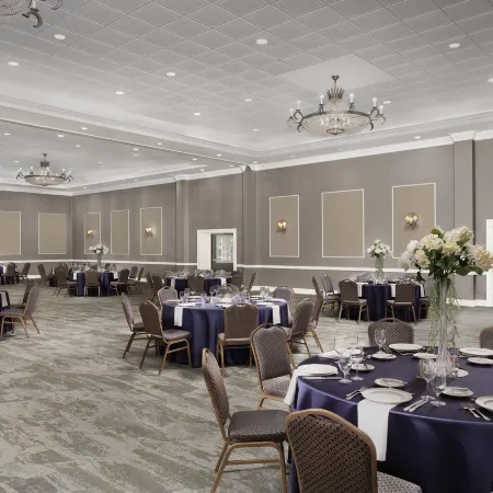 Virginia Crossings Hotel & Conference Center, Tapestry Collection by Hilton
