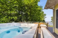 Coastal Living w/ Hot Tub, Firepit & Lakeside Deck