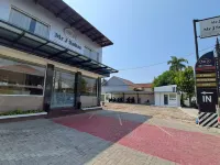 Mr. J Hotel