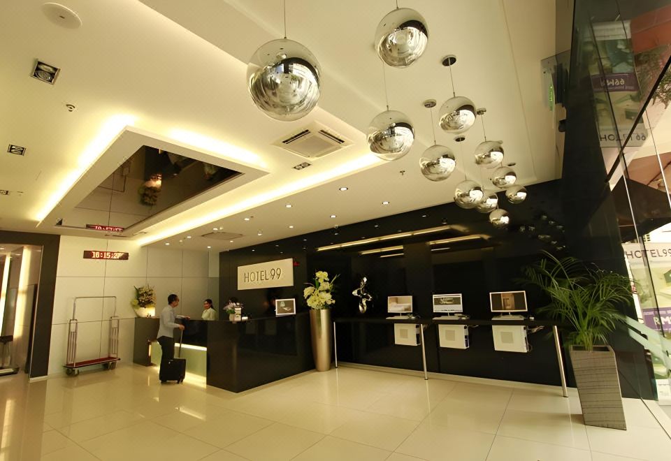 쿠알라룸푸르 차이나타운 거리 야경