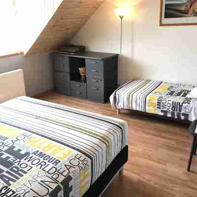 Spacieuse Villa 4 Avec Piscine Intérieure Rooms