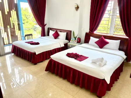 Opa Hotel Hue Отели в г. Vy Da