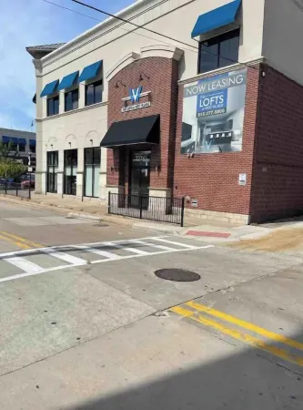 Luxury 1 bedroom loft centrally located to it all!