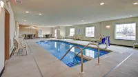 Cobblestone Hotel & Suites Pulaski/Green Bay Hotels in Little Suamico