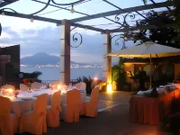 Aequa Hotel
