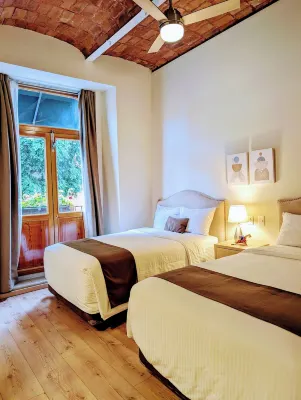Casa Donceles - Amplios Departamentos Familiares en Centro Histórico - อ่างจากุชชี่