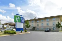 Holiday Inn Express & Suites Greenville by IHG