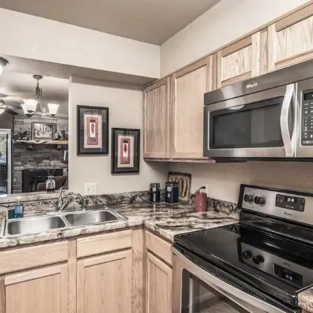 Buena Vista! 2 bed/2.5 bath. View of Sierra Blanca
