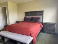 Charming 4-Season Cayuga Lake House near Sheldrake Point!! Hotels in Ovid