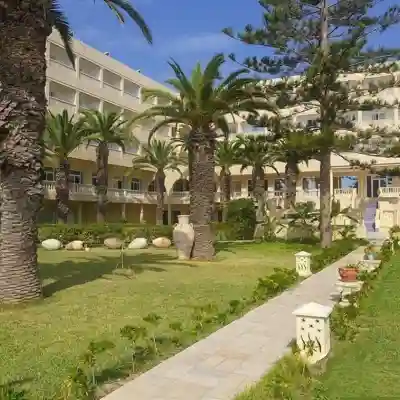 Les Colombes Club Hotel Hotel Exterior