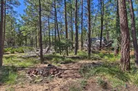 Hike & Unwind: Lakeside Home w/ Fire Pit! - Pysäköinti