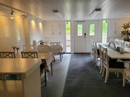 Villa Ekegården Отели в г. Юнсеред