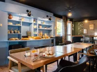 ทักทาย ชาร์ตร์ เอสต์ โรงแรมในชาทร์