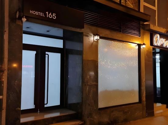 Hostel 165