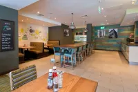 Premier Inn Newbury Town Centre (London Road)