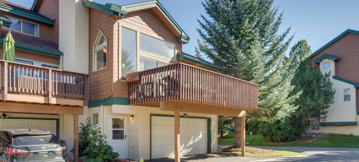 Cozy Colorado Retreat w/ Deck, Grill & Pool Access Hotels in Edwards