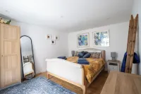A charming cottage in the heart of Ballater, with a beautiful & modern interior
