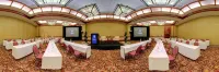 Sheraton Grand Sacramento Hotel
