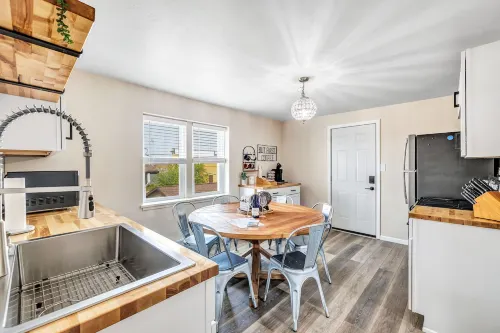 Across the Street from Von Stiehl Winery and Minutes to Beach - Stylish Haven