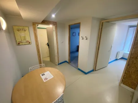 Studio 8 in city center Отели в г. Шербур-Октевиль