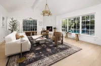 Charming 3-bedroom house plus office with AC, WiFi and heated pool in Montecito