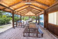 Fare Tau - Accès Direct Plage Blanc Privée Hotels in Afareaitu