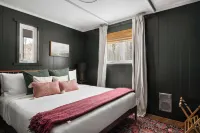 25% Off ~ Hygge mountain retreat w/ stunning views