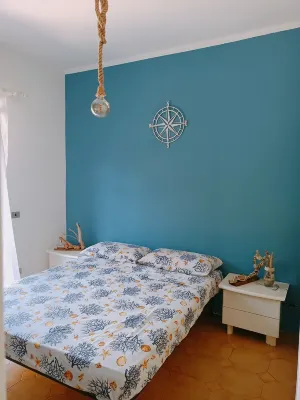 Adriano's beach house Hotels near Villa Claudia