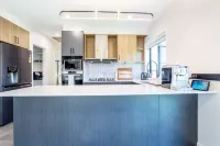 Modern 3B house, pet friendly close nature reserve