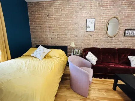 Lumineux Loft à Montreal au Coeur de la Petite Italie