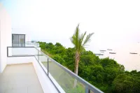 Oceanside villa with unencumbered views, serene lap pool-10 min to Safari Blue.