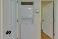 Charming 2-Bd 1-Ba home in Easley near GVL & Clemson w/ WiFi, Self check-in & AC Hotels in Easley