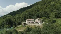 Completely renovated old farmhouse in the heart of the Dolomites. فنادق في Borgo Valbelluna