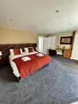 Luxury House with pool and hot tub. Rural private setting Hotel a 