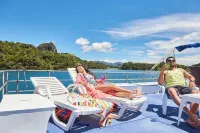 Cabin with jacuzzi, lake view and close to the Guatapé stone. Pet friendly