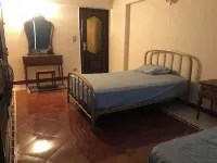 A vintage Nile view pentahouse Hotell i Azbakeya