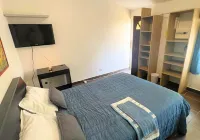 Studio with kitchen 15min by train from Paris. Hotels in Sarcelles