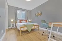 Niagara Retreat|HotTub|Sauna|Games|15 Min to Falls