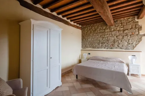 Villa Bella Lisa in Chianti with Pool+Jacuzzi! Hotels in Cavriglia