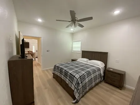 Guest house with big Jacuzzi