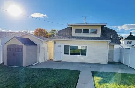 Cute 2bed room bring lots of energy place to get away !!